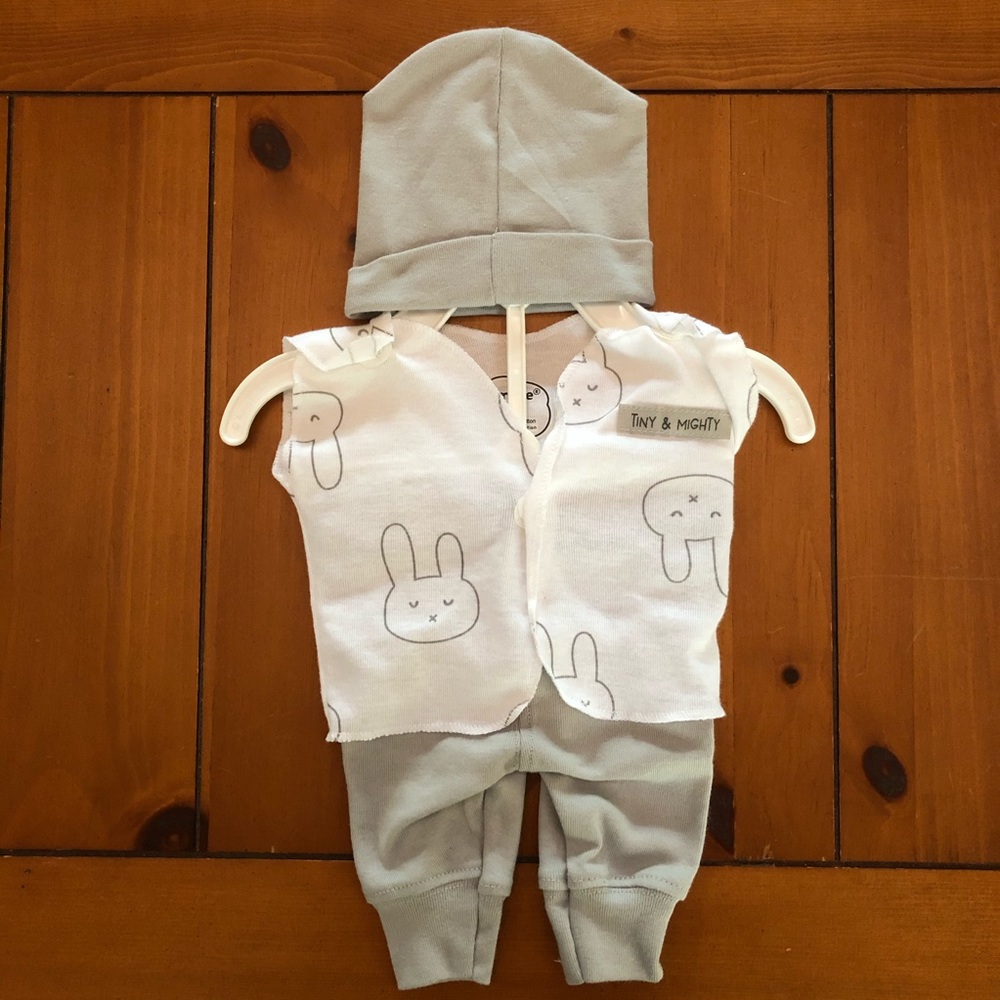 Lamaze Preemie Outfit with Hat